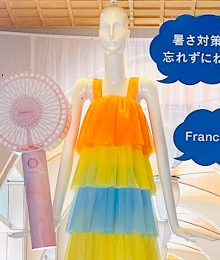 ハンドメイド(ななちゃん様) T.M.R.になれそう…」名駅前・ナナちゃんの手に“巨大ハンディ